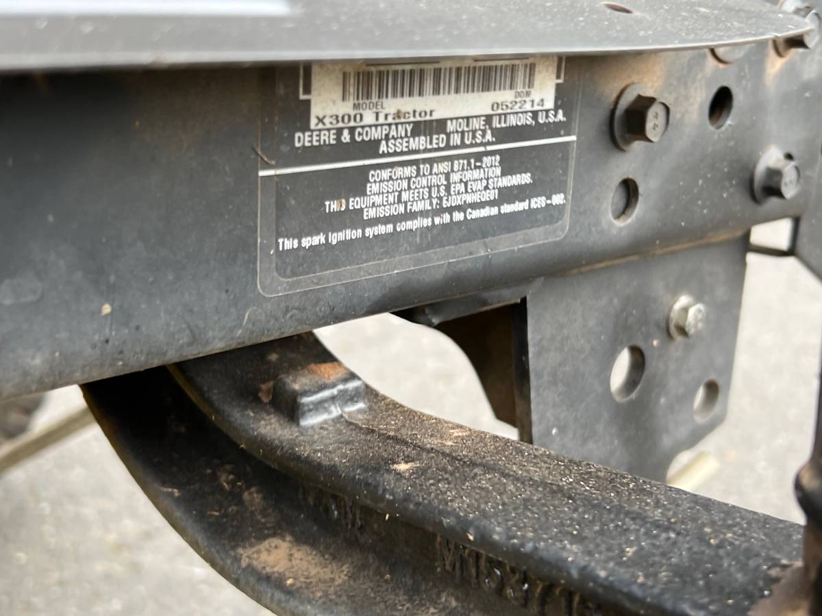 Used John Deere X300 Riding Lawn Mower 00n0n fCXL7SO4khb 0CI0t2 1200x900 Used John Deere X300 Riding Lawn Mower