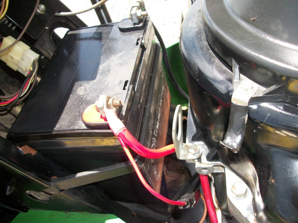 Excellent John Deere GT 275 riding mower for sale 00z0z eUIu1zXkB5H 0gw0co 1200x900 Excellent John Deere GT 275 riding mower for sale