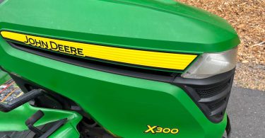 Used John Deere X300 Riding Lawn Mower 01010 8QnDOiulZeF 0CI0t2 1200x900 375x195 Used John Deere X300 Riding Lawn Mower