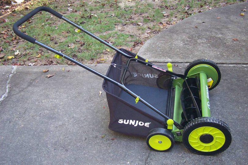 00c0c feqYqAGLQuX 0Ba0oM 1200x900 810x540 20 Inch Sun Joe MJ501M push lawn mower for sale
