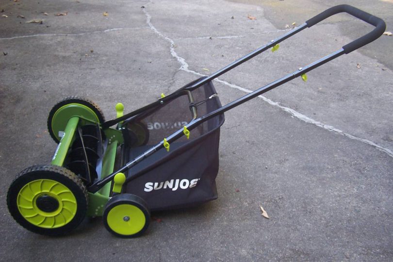 00f0f 2upFoeGY6O5 0Ba0oM 1200x900 810x540 20 Inch Sun Joe MJ501M push lawn mower for sale