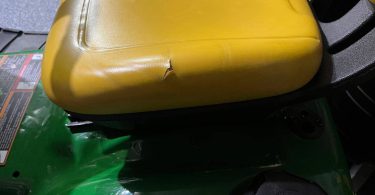 2011 John Deere X300 42 Inch Lawn Mower for Sale 00303 9jngRD0BB6u 0hq0d4 1200x900 375x195 2011 John Deere X300 42 Inch Lawn Mower for Sale