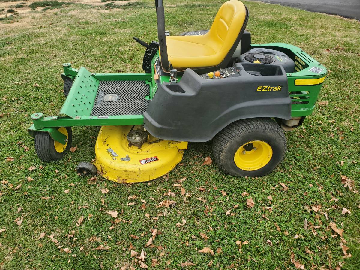 2011 John Deere Z225 zero turn riding mower RonMowers