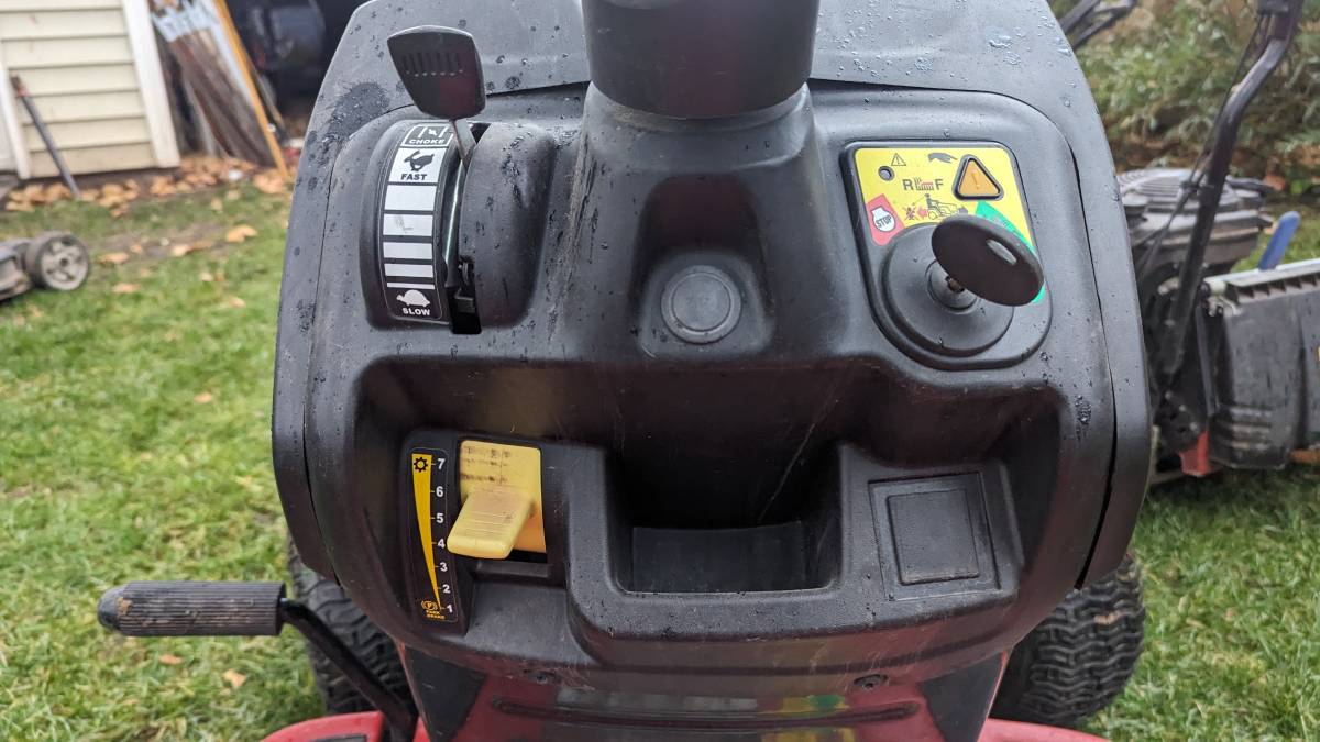 Used Huskee LT4200 Riding lawn mower 17.5HP 7 Speed 00505 8ON1FoGgulV 0CI0lM 1200x900 Used Huskee LT4200 Riding lawn mower 17.5HP 7 Speed