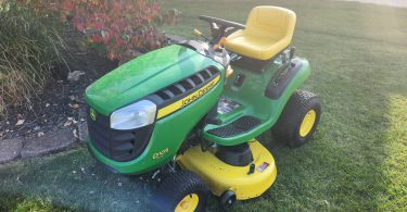 Used John Deere D105 Riding Lawn Mower for sale 00E0E gIAqfGwgvW8 0CI0t2 1200x900 375x195 Used John Deere D105 Riding Lawn Mower for sale