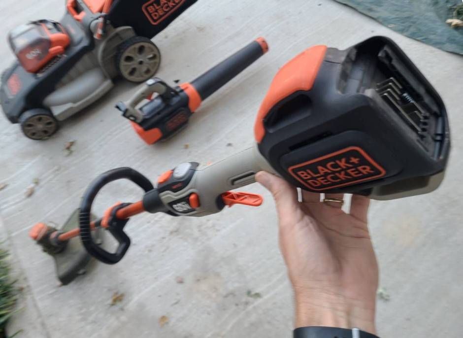 Used BLACK & DECKER 20V Cordless Outdoor Combo Kit 00b0b j2Mig40LUFO 0fa0b4 1200x900 Used BLACK & DECKER 20V Cordless Outdoor Combo Kit