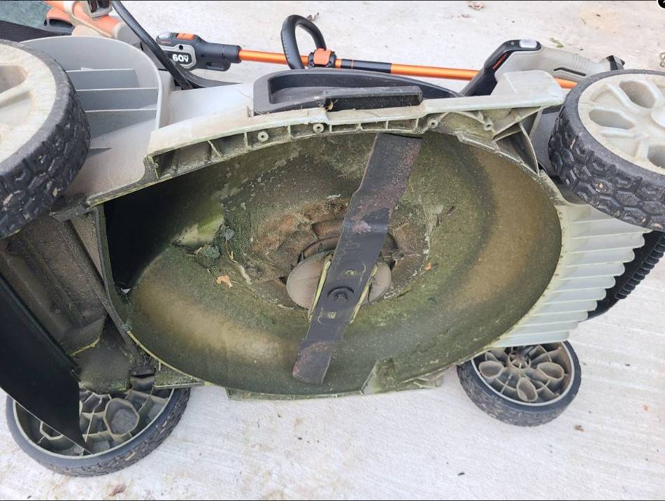 Used BLACK & DECKER 20V Cordless Outdoor Combo Kit 00e0e juZvExRzR8y 0fl0by 1200x900 Used BLACK & DECKER 20V Cordless Outdoor Combo Kit