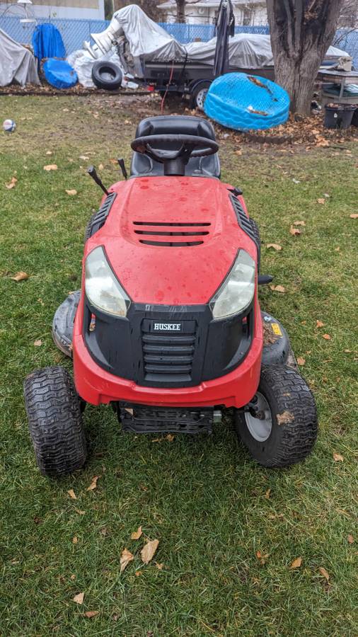 Used Huskee LT4200 Riding lawn mower 17.5HP 7 Speed 00r0r hIjJj2HOIVc 0gl0t2 1200x900 Used Huskee LT4200 Riding lawn mower 17.5HP 7 Speed