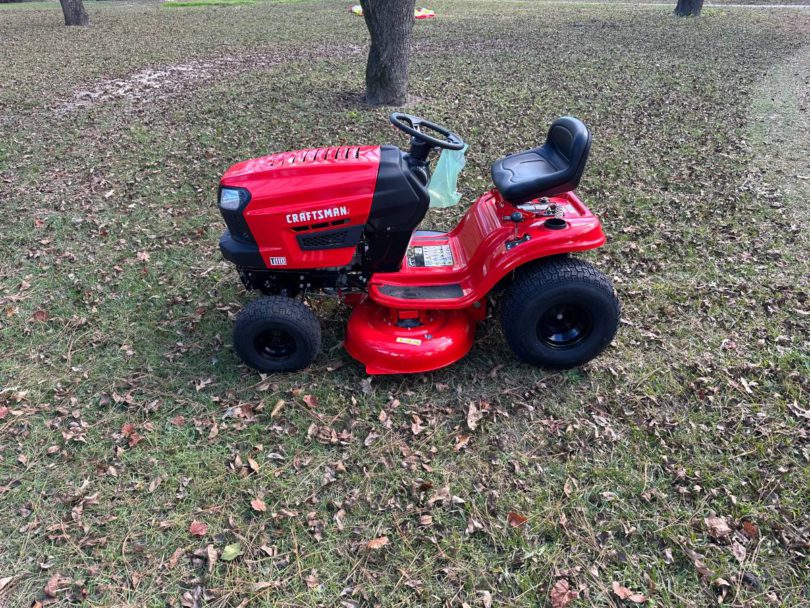 00x0x aeYn3a6LWy9 0CI0t2 1200x900 810x608 Craftsman T110 42 Inch Cut Riding Lawn Mower for Sale