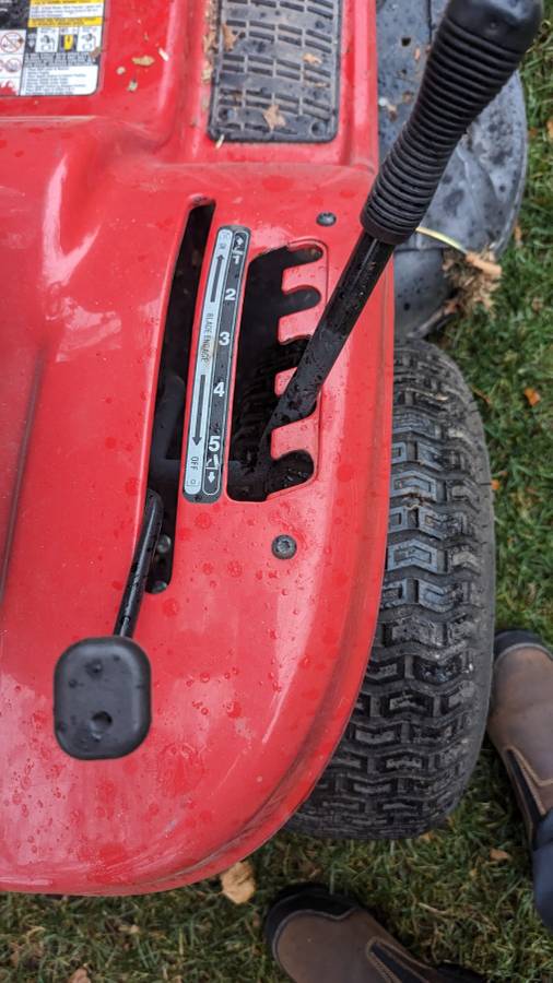 Used Huskee LT4200 Riding lawn mower 17.5HP 7 Speed 00y0y eFb4ciXLUVz 0gl0t2 1200x900 Used Huskee LT4200 Riding lawn mower 17.5HP 7 Speed