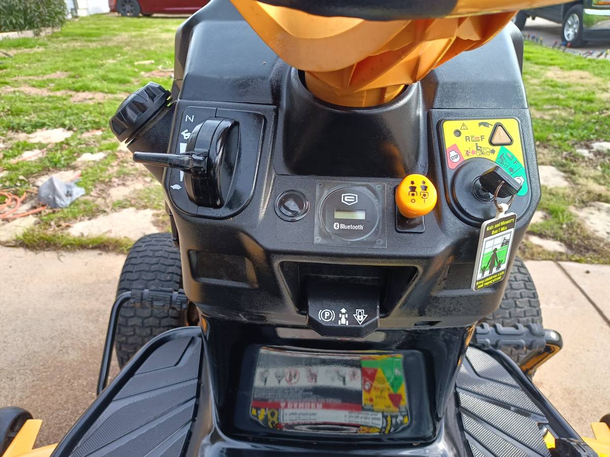 Low hours Craftsman 8400 Pro Series for Sale RonMowers