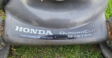 00404 vy9s4e7ZLj 0CI0t2 1200x900 375x195 Used Honda Harmony II HRT 216 lawnmower for Sale