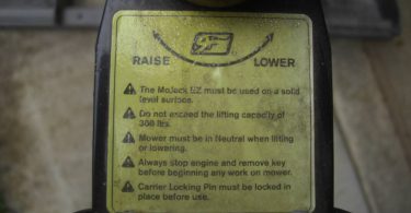Sturdy MoJack EZ Lawn Mower Lift for Sale 01616 3SdvGfvPmUz 0CI0t2 1200x900 375x195 Sturdy MoJack EZ Lawn Mower Lift for Sale