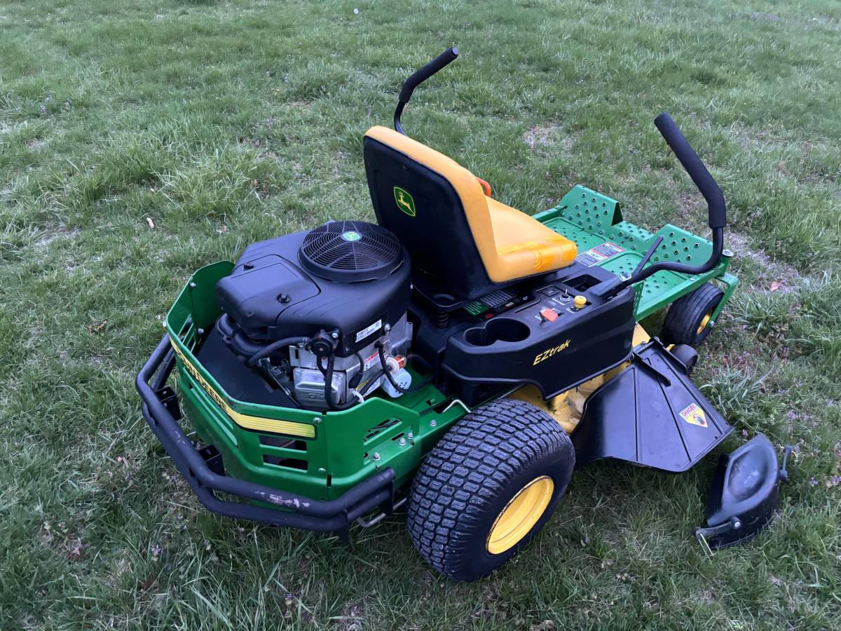 Used John Deere Z235 Zero Turn Mower 00A0A g5mQLwF6Ahx 0CI0t2 1200x900 Used John Deere Z235 Zero Turn Mower