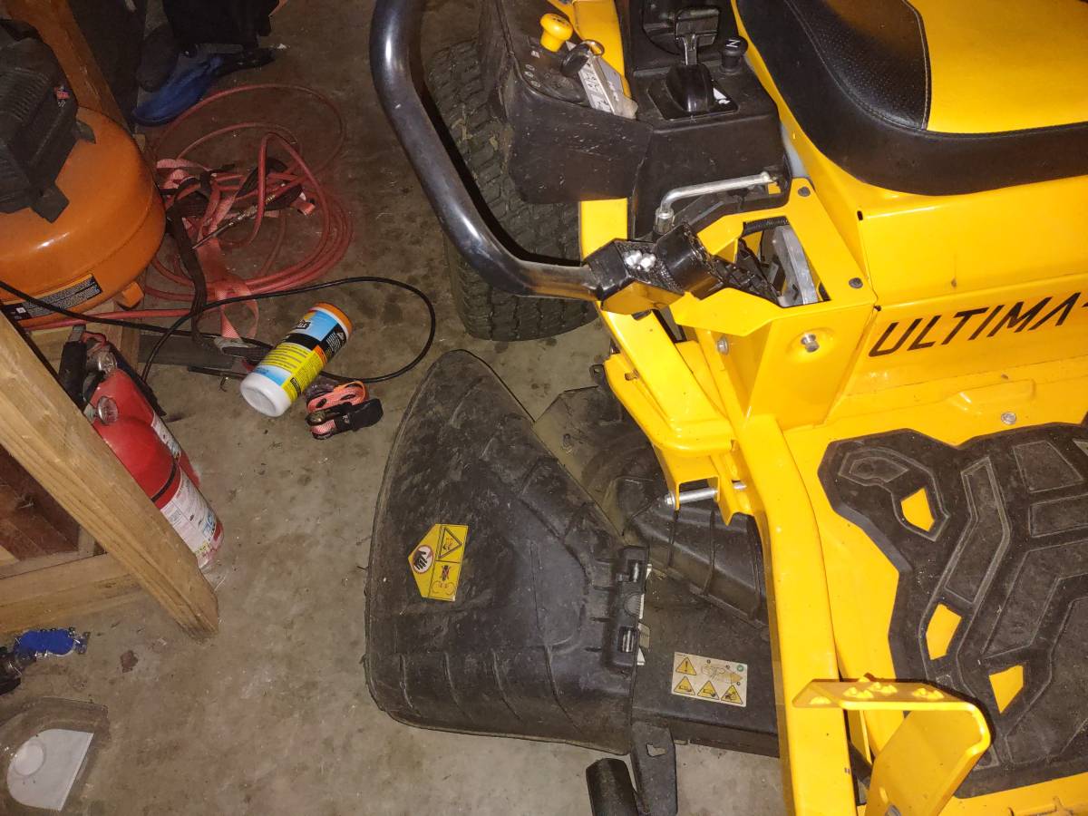 Used Cub cadet ZT1 zero turn lawn mower for sale 00909 clEYbCpQnMG 0CI0t2 1200x900 Used Cub cadet ZT1 zero turn lawn mower for sale