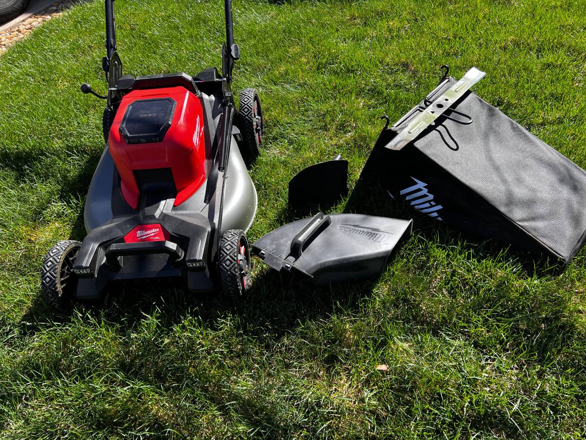 Used Milwaukee M18 Self Propelled Cordless Battery Lawn Mower 00z0z 5tkPNRVebIc 0CI0t2 1200x900 Used Milwaukee M18 Self Propelled Cordless Battery Lawn Mower
