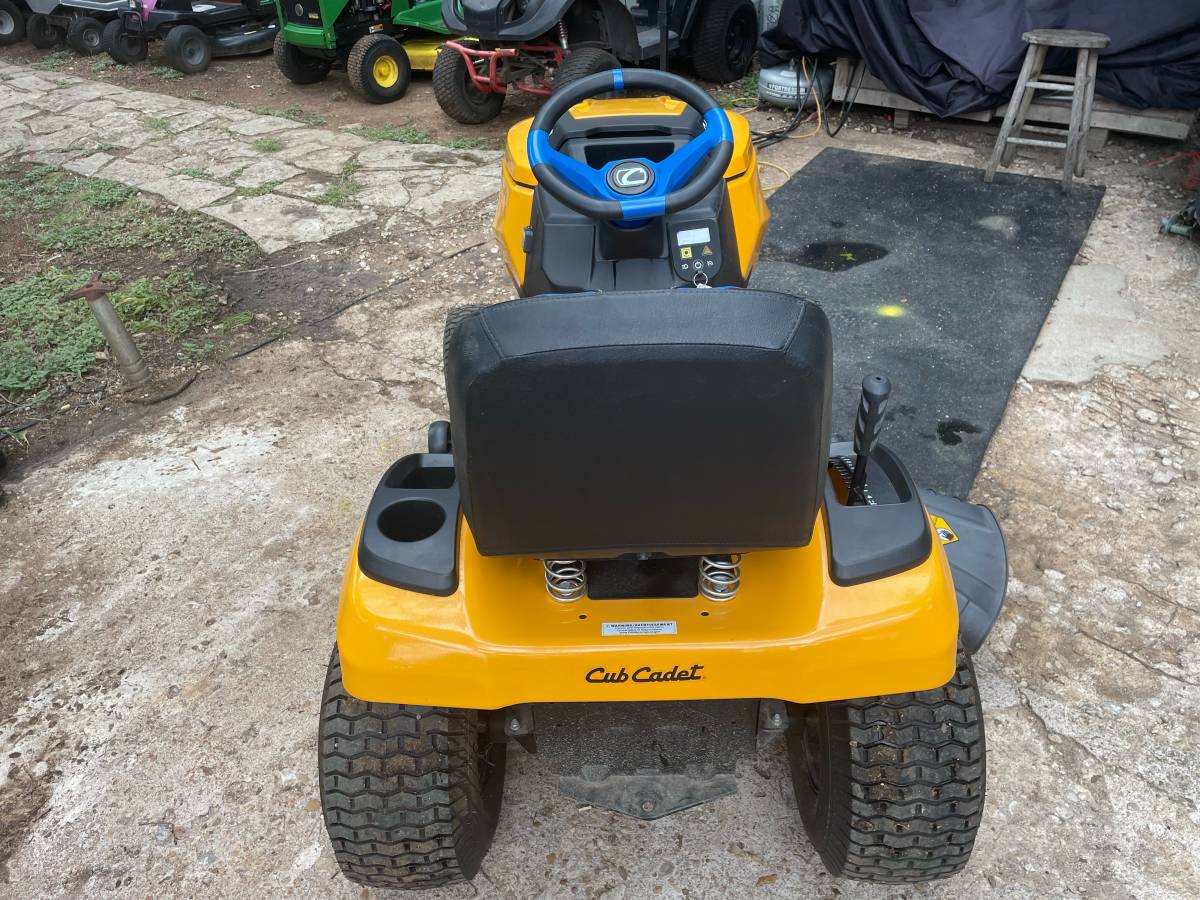 2021 Cub Cadet XT1 Enduro LT42E 42” Electric Lawn Mower for Sale 00d0d d2J3CxM4HKr 0CI0t2 1200x900 2021 Cub Cadet XT1 Enduro LT42E 42” Electric Lawn Mower for Sale