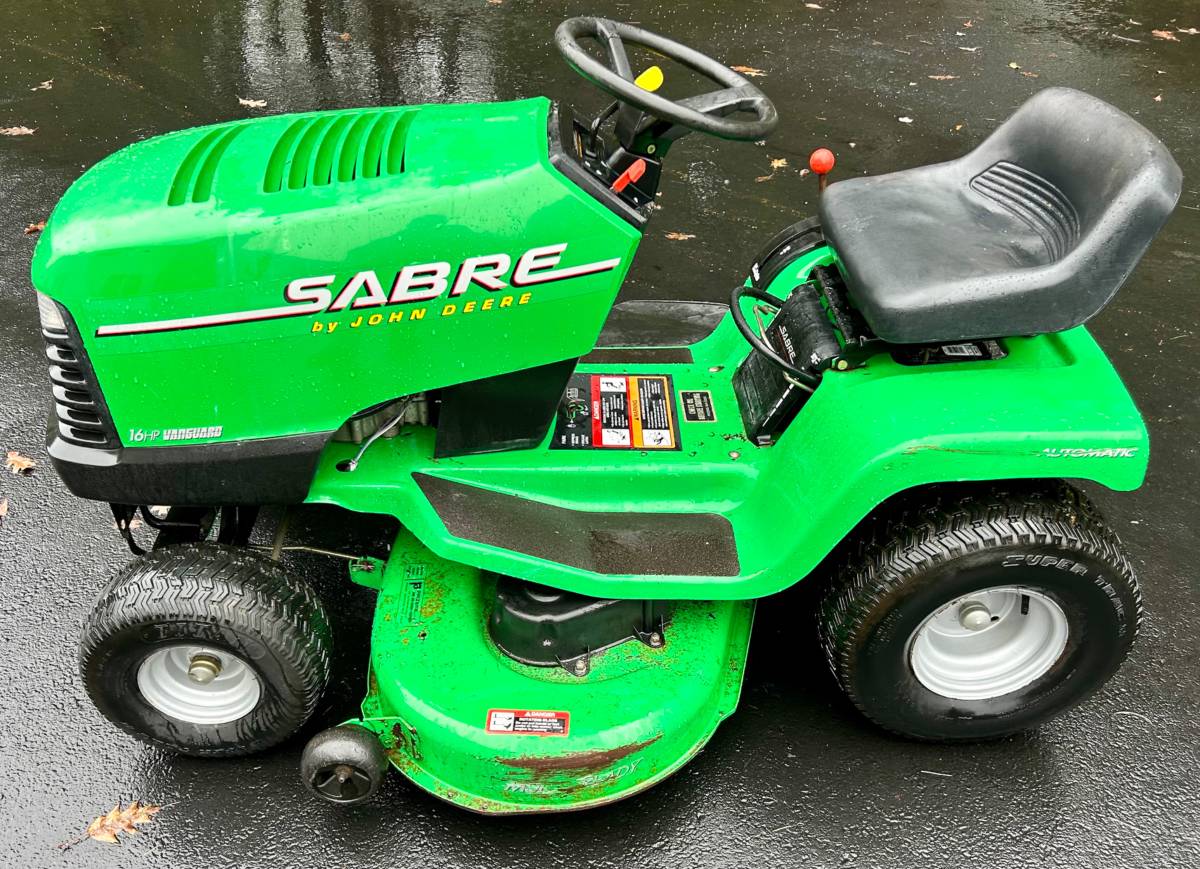 John Deere Sabre 1642 Hydro Riding Lawn Mower 00P0P D1NXNkda3u 0CI0s2 1200x900 John Deere Sabre 1642 Hydro Riding Lawn Mower