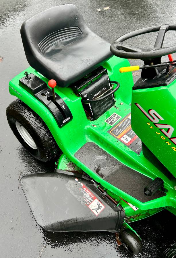 John Deere Sabre 1642 Hydro Riding Lawn Mower 00Y0Y ixj8adYBIT7 0jM0t2 1200x900 John Deere Sabre 1642 Hydro Riding Lawn Mower