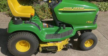 Used John Deere LT133 Riding Lawn Mower for Sale 00P0P blp1Y6LiNte 0oo0ww 1200x900 375x195 Used John Deere LT133 Riding Lawn Mower for Sale