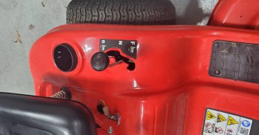 00b0b 2M3pih7ydI5 0CI0t2 1200x900 375x195 Used Craftsman T140  Riding Lawn Mower for Sale