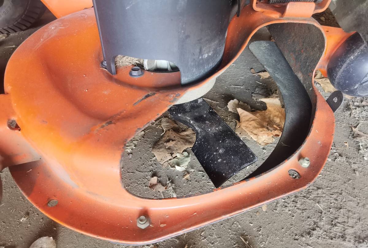 2014 Husqvarna YTH24V48 Hydrostatic Riding Lawn Mower for Sale 00w0w cGk0CJqtQ9M 0uY0kU 1200x900 2014 Husqvarna YTH24V48 Hydrostatic Riding Lawn Mower for Sale