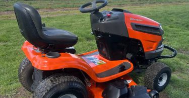 Husqvarna YTH24K54 Riding Lawn Mower in excellent condition 00000 8MfKAzkXaJ7 0t20CI 1200x900 375x195 Husqvarna YTH24K54 Riding Lawn Mower in excellent condition