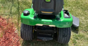 00F0F eaWSNskVBJQ 0t20CI 1200x900 375x195 2006 John Deere X300 42 riding mower for sale