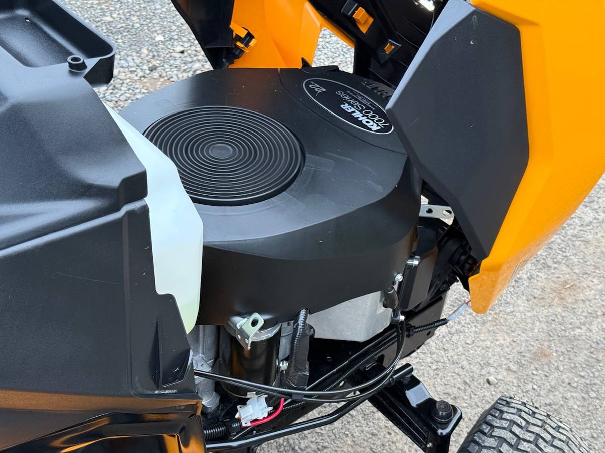 Pristine Cub Cadet LT46 Enduro Riding Lawn Mower for Sale 00H0H eza1Hl1Lwsi 0kE0fu 1200x900 Pristine Cub Cadet LT46 Enduro Riding Lawn Mower for Sale