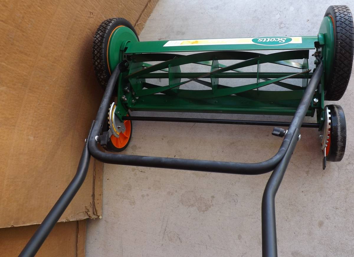 Lightly used classic Scotts 20 push mower in excellent condition 00Q0Q i09WitL5dDf 0ld0fq 1200x900 Lightly used classic Scotts 20 push mower in excellent condition
