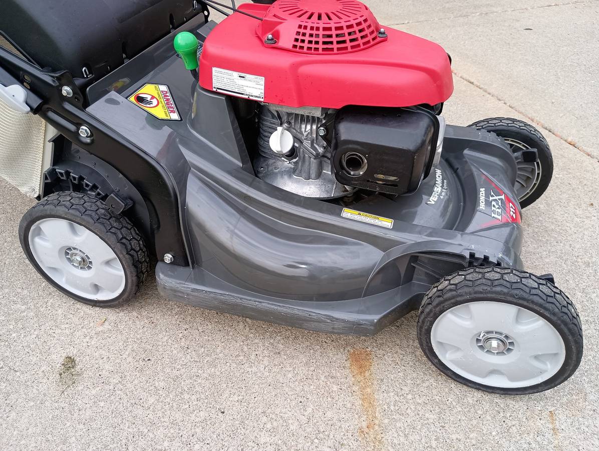 Used Honda HRX2175VKA rear drive mower with auto choke 00V0V gnt549U0Tac 0Cz0t2 1200x900 Used Honda HRX2175VKA rear drive mower with auto choke