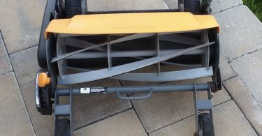 00Y0Y 3XEPSk4Ayes 0cI09W 1200x900 375x195 Pristine Fiskars 18 Inch StaySharp Max Reel Push Lawn Mower