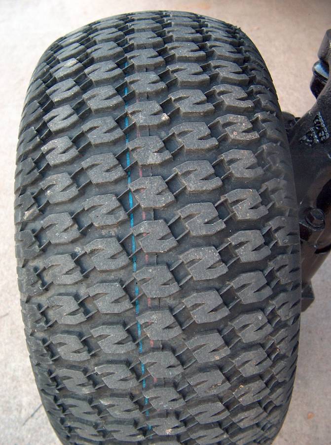 Used John Deere 1145 4x4 tractor with 6 foot wide front mower 00c0c 9qrihw20Uao 0dG0ik 1200x900 Used John Deere 1145 4x4 tractor with 6 foot wide front mower