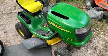 00i0i luwtIzk9pdC 0CI0t2 1200x900 375x195 Used John Deere L118 42” Riding Lawn Mower Low Hours