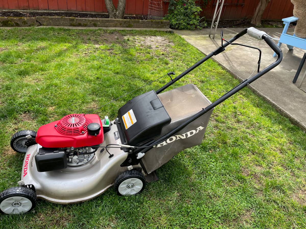 Used Honda HRR216VKA self propelled lawnmower for sale 01414 kTHzv7cd94y 0CI0t2 1200x900 Used Honda HRR216VKA self propelled lawnmower for sale