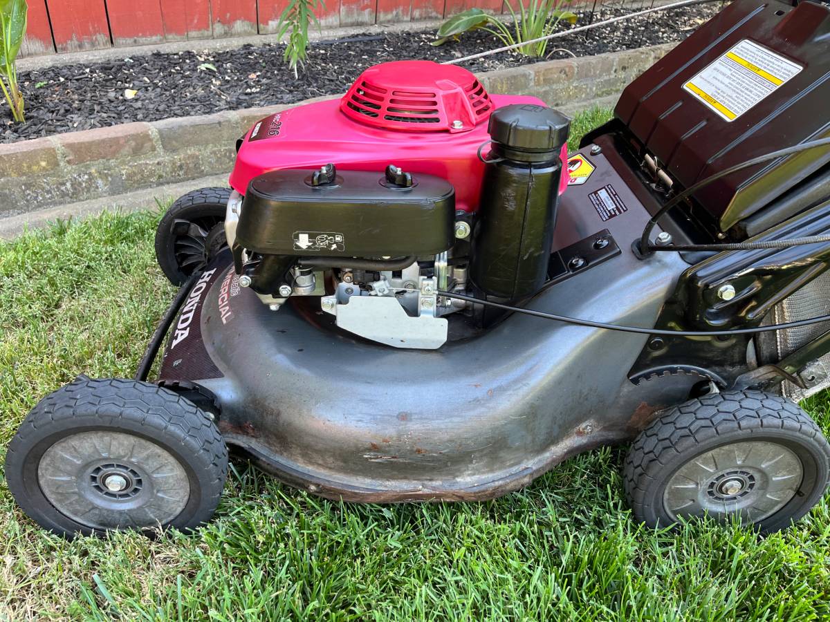 Used Honda HRC216HXA self propelled commercial lawn mower for sale 00505 eucF23N7K1a 0CI0t2 1200x900 Used Honda HRC216HXA self propelled commercial lawn mower for sale
