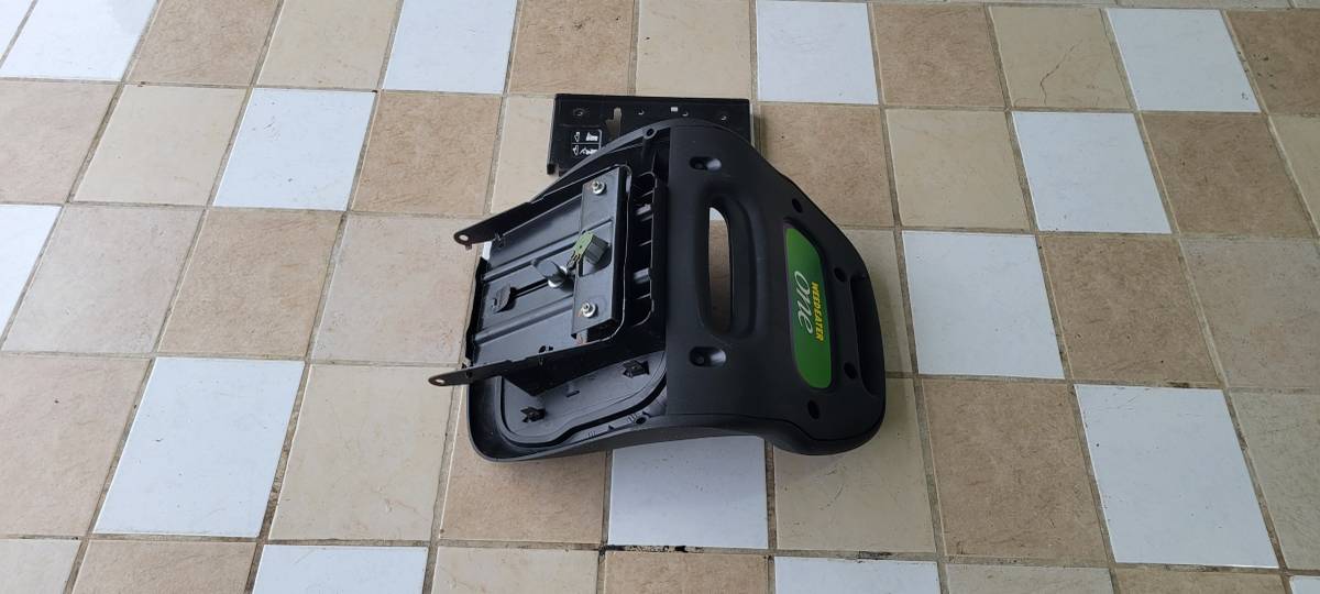 Genuine Weed Eater Lawn Tractor Riding Lawn Mower Seat 00G0G 1ipsYpVP635 0CI0hr 1200x900 Genuine Weed Eater Lawn Tractor Riding Lawn Mower Seat