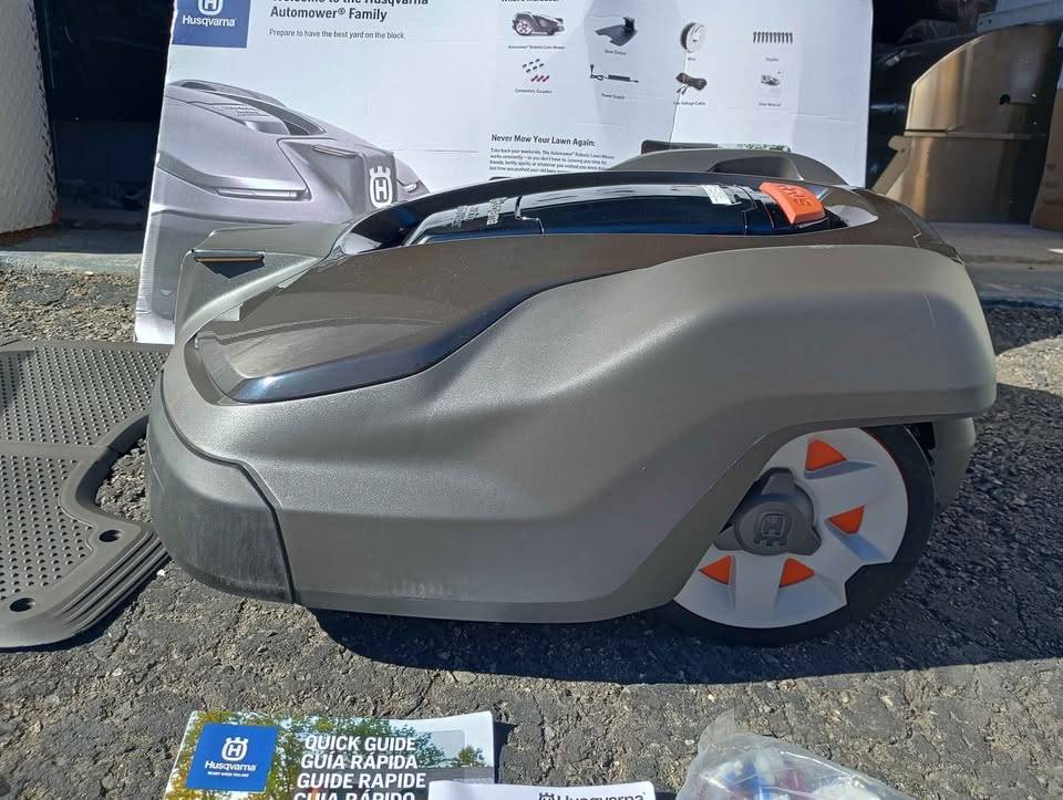 Unboxed Husqvarna Automower 430XH Robotic Lawn Mower with GPS for Sale 00G0G 4fR48SUbpte 0fu0bF 1200x900 Unboxed Husqvarna Automower 430XH Robotic Lawn Mower with GPS for Sale