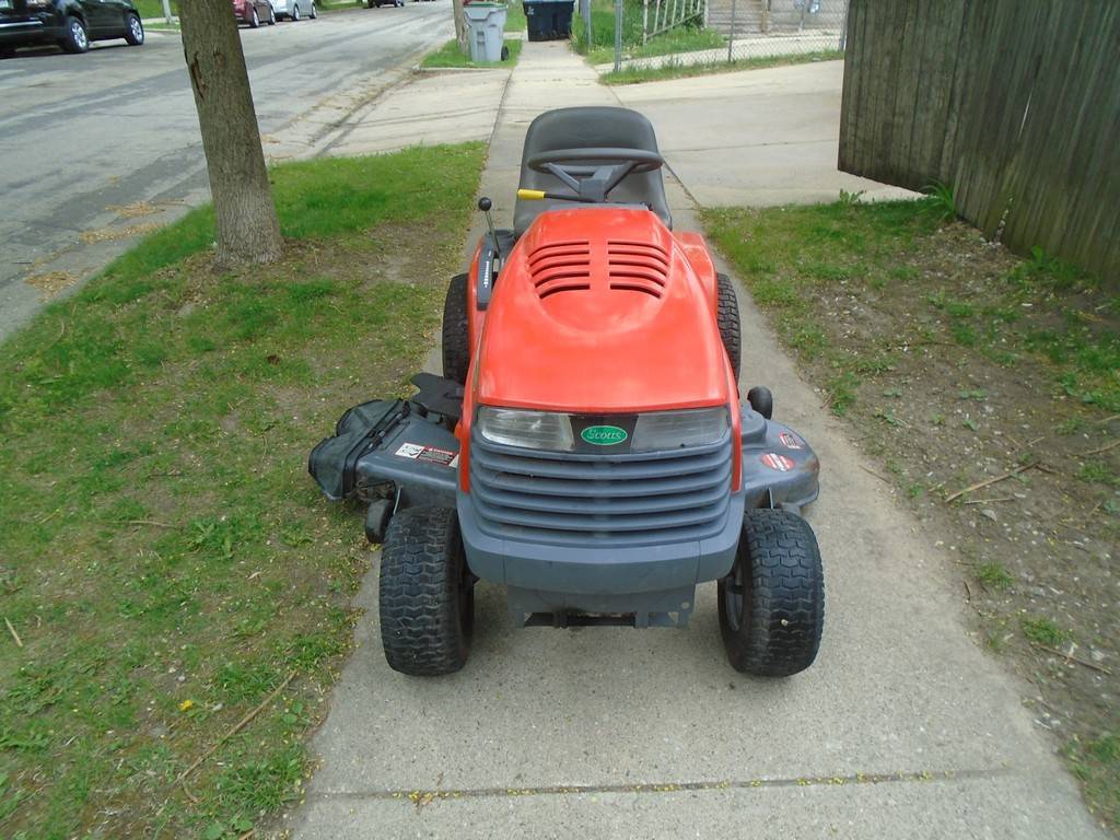 Used John Deere Scotts 2046H riding lawn mower tractor 00N0N 32KueWB24GG 0gw0co 1200x900 Used John Deere Scotts 2046H riding lawn mower tractor