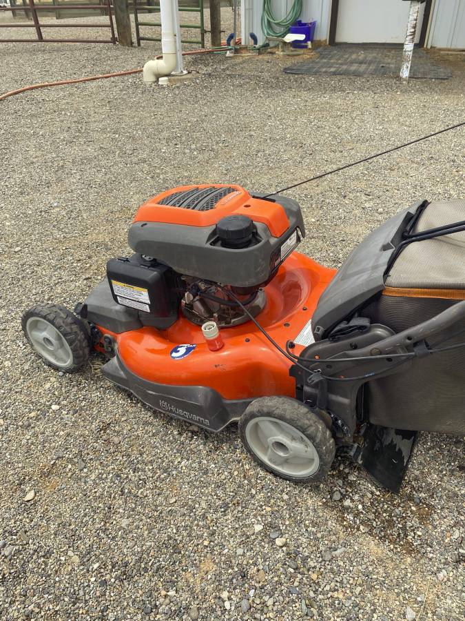 Like New Husqvarna HU800AWD 22 inch lawn mower for Sale 00Q0Q jFrbVI0YVXY 0lM0t2 1200x900 Like New Husqvarna HU800AWD 22 inch lawn mower for Sale