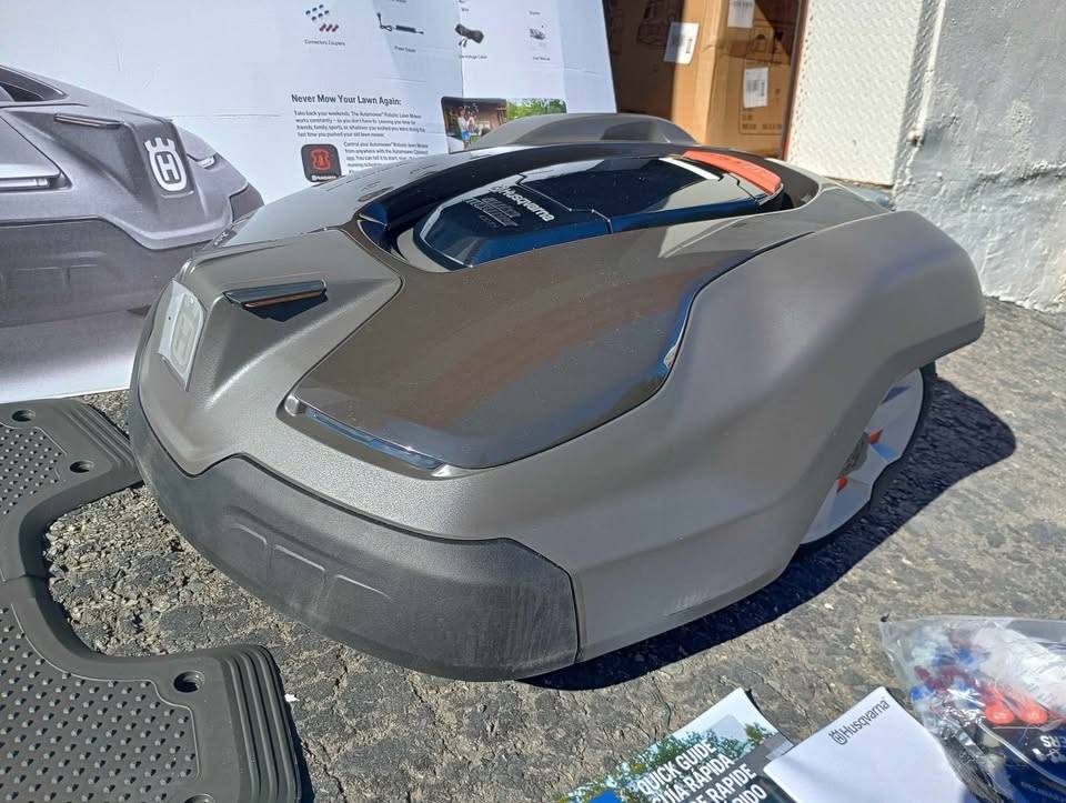Unboxed Husqvarna Automower 430XH Robotic Lawn Mower with GPS for Sale 00m0m hV56MZuKGU6 0fu0bF 1200x900 Unboxed Husqvarna Automower 430XH Robotic Lawn Mower with GPS for Sale