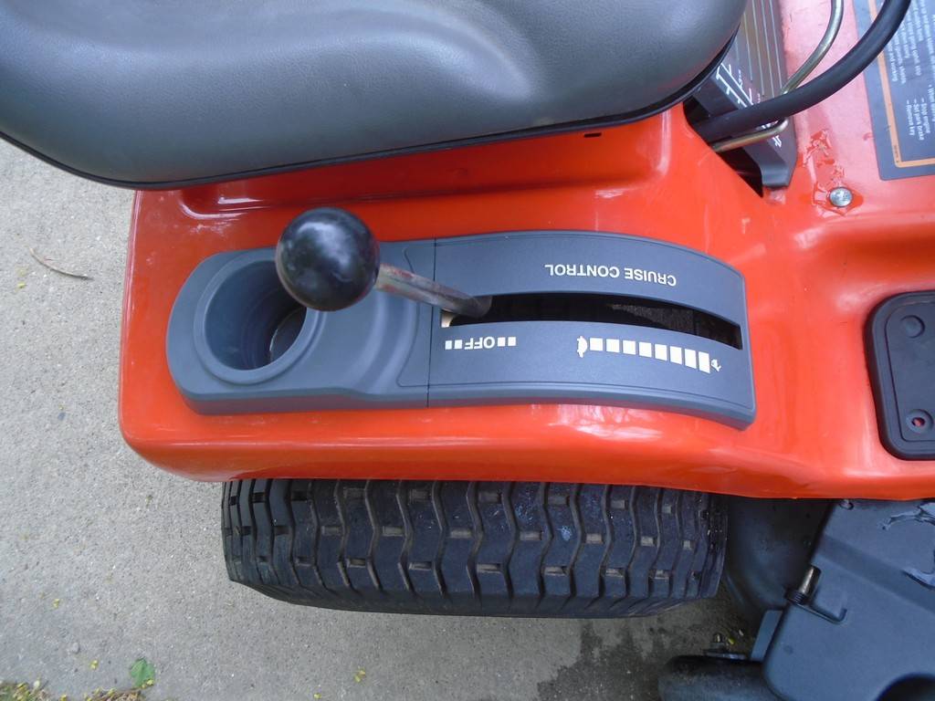 Used John Deere Scotts 2046H riding lawn mower tractor 00x0x dxGbQbWBvbK 0gw0co 1200x900 Used John Deere Scotts 2046H riding lawn mower tractor