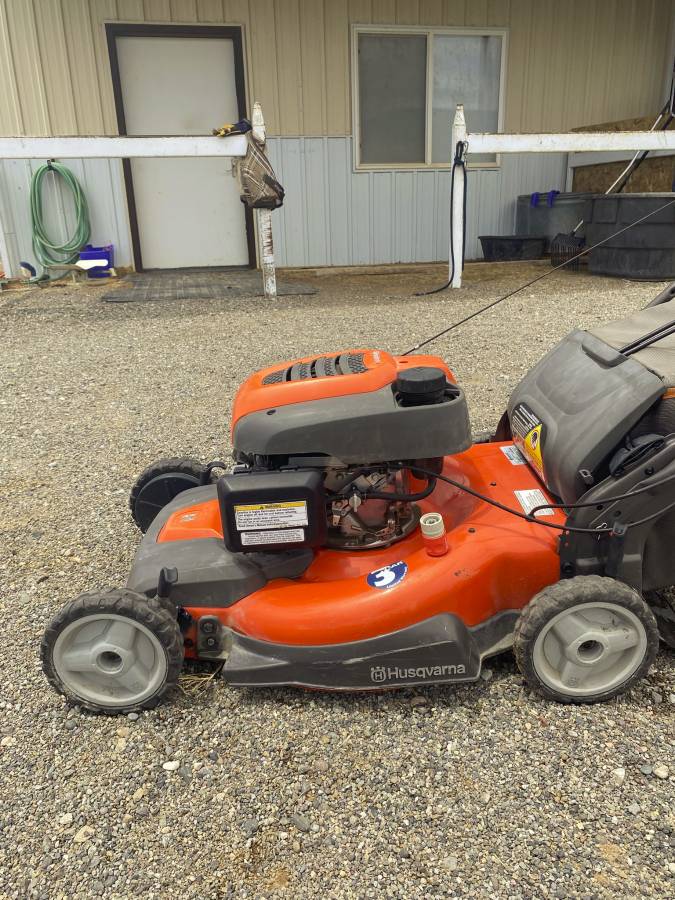 Like New Husqvarna HU800AWD 22 inch lawn mower for Sale 01010 2tpR6KL0m9P 0lM0t2 1200x900 Like New Husqvarna HU800AWD 22 inch lawn mower for Sale