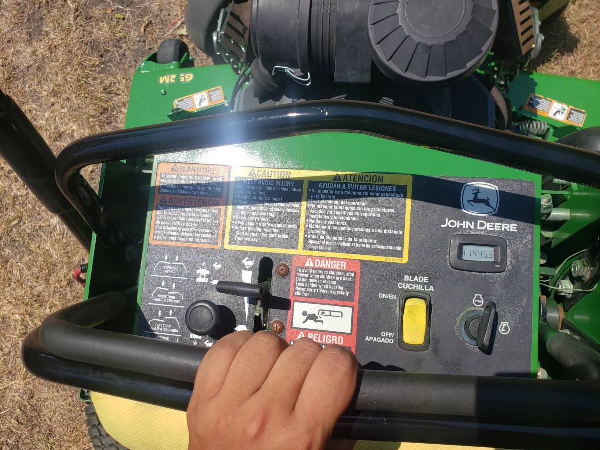 2017 John Deere 652M QuikTrak Stand on mower 01111 4oWmlnT4kRa 0CI0t2 1200x900 2017 John Deere 652M QuikTrak Stand on mower