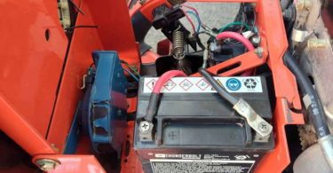 00707 iPl6gzQEiuu 0sC0CI 1200x900 375x195 Used Ariens RM1028 Riding gas lawn mower with bagger