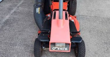 00N0N 33BCbYnUQDc 0tE0CI 1200x900 375x195 Used Ariens RM1028 Riding gas lawn mower with bagger