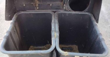 00Q0Q ioPWfmQG2E8 0sR0CI 1200x900 375x195 Used Ariens RM1028 Riding gas lawn mower with bagger