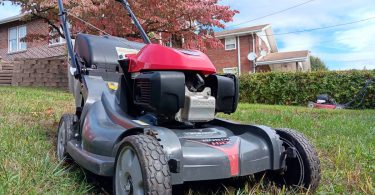 00K0K 7LTLhj72aFl 0kE0fu 1200x900 375x195 Used Honda HRX217 VKA 4 in 1 Versamow Lawn Mower