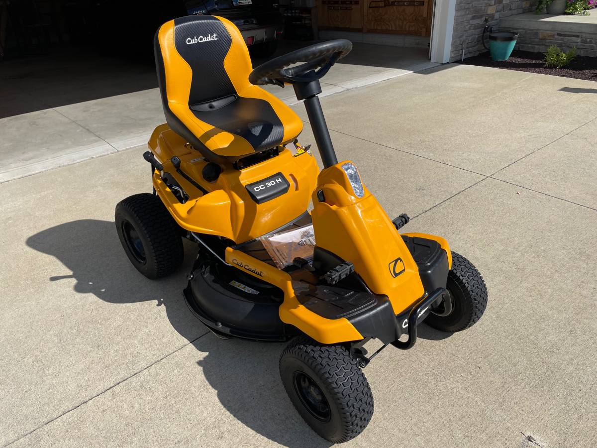 2024 Cub Cadet CC30H Riding Lawn Mower for Sale Like New 00A0A hvyonhYFcVr 0CI0t2 1200x900 2024 Cub Cadet CC30H Riding Lawn Mower for Sale Like New