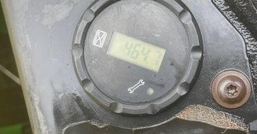 00202 bplBiDaaypi 0t20CI 1200x900 375x195 Used John Deere Z915E Commercial Zero Turn Lawn Mower   54 Deck for Sale